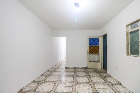 Casa para alugar com 100m², 3 quartos e sem vaga Casa para alugar com 100m², 3 quartos e sem vagaSala