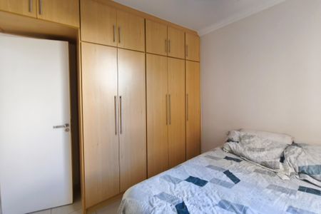 Apartamento à venda com 65m², 3 quartos e 1 vagaQuarto 2