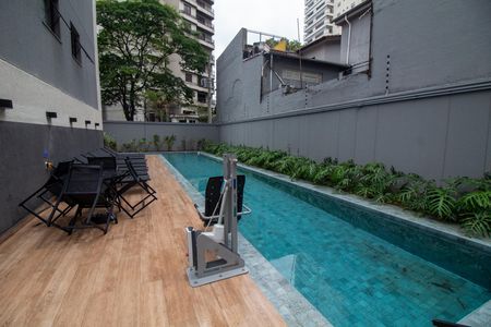 Apartamento para alugar com 27m², 1 quarto e sem vaga Apartamento para alugar com 27m², 1 quarto e sem vagaÁrea comum - Piscina