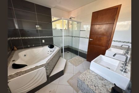 Casa à venda com 4 quartos, 333m² em Parque Anchieta, São Bernardo do Campo