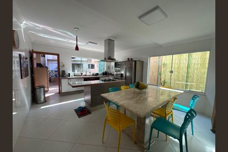 Casa à venda com 4 quartos, 333m² em Parque Anchieta, São Bernardo do Campo