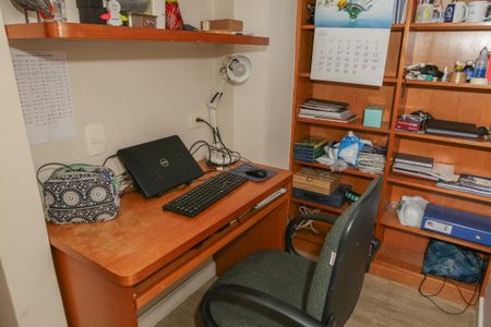 Apartamento à venda com 56m², 2 quartos e 1 vaga Apartamento à venda com 56m², 2 quartos e 1 vagaEscritório