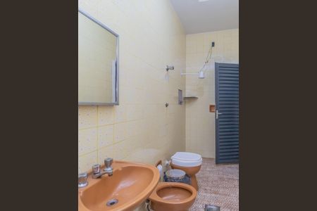 Casa à venda com 300m², 2 quartos e 4 vagas