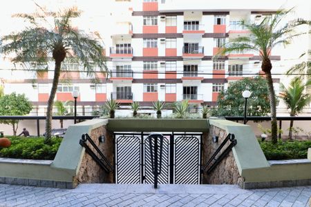 Apartamento para alugar com 90m², 3 quartos e 2 vagas Apartamento para alugar com 90m², 3 quartos e 2 vagasFachada