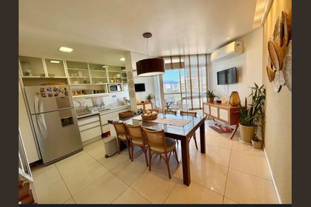 Apartamento à venda com 134m², 2 quartos e 1 vagaCozinha