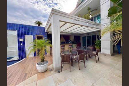 Casa de condomínio à venda com 400m², 5 quartos e 2 vagasEspaço Gourmet