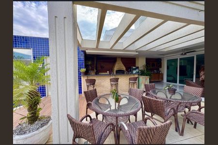 Casa de condomínio à venda com 400m², 5 quartos e 2 vagasEspaço Gourmet