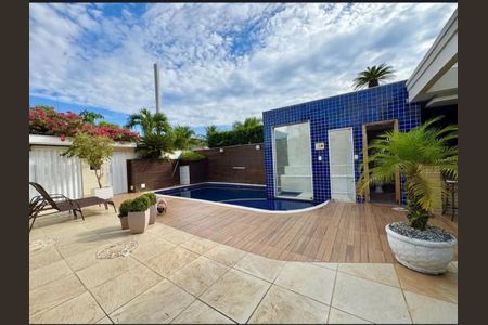 Casa de condomínio à venda com 400m², 5 quartos e 2 vagasPiscina