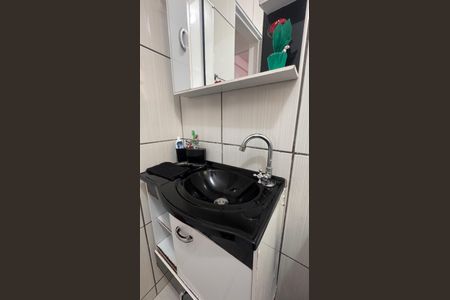 Apartamento à venda com 57m², 2 quartos e 1 vaga Apartamento à venda com 57m², 2 quartos e 1 vagaBanheiro