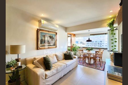 Casa de condomínio à venda com 224m², 3 quartos e 2 vagasSala