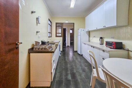 Apartamento para alugar com 166m², 3 quartos e 2 vagasCozinha