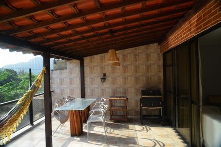 Apartamento à venda com 161m², 3 quartos e 2 vagasVaranda