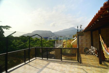 Apartamento à venda com 161m², 3 quartos e 2 vagasVaranda