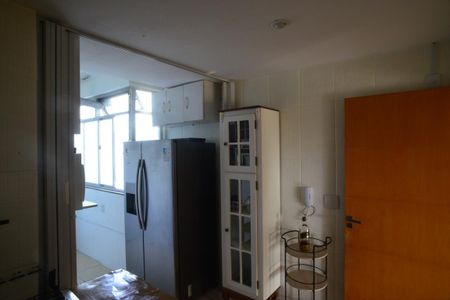 Apartamento à venda com 161m², 3 quartos e 2 vagasCozinha