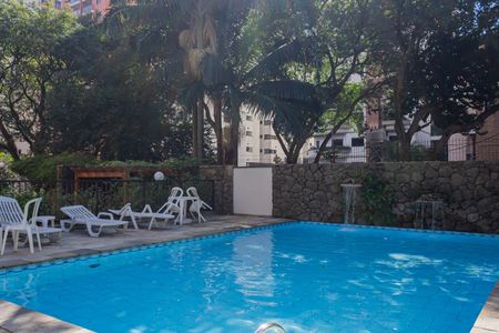 Apartamento para alugar com 160m², 5 quartos e 2 vagasÁrea comum - Piscina