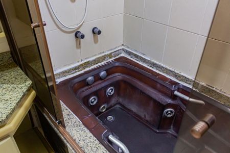 Apartamento para alugar com 160m², 5 quartos e 2 vagasBanheiro Social