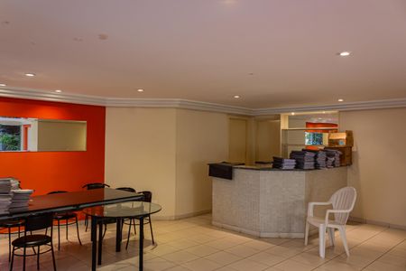 Apartamento para alugar com 160m², 5 quartos e 2 vagasÁrea comum - Salão de festas