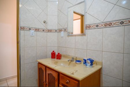 Casa à venda com 108m², 2 quartos e 1 vagaBanheiro Social