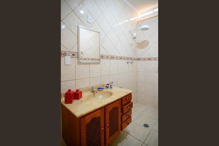 Casa à venda com 108m², 2 quartos e 1 vagaBanheiro Social