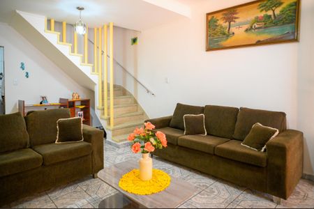 Casa à venda com 108m², 2 quartos e 1 vagaSala