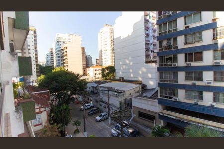 Apartamento à venda com 145m², 3 quartos e 2 vagasQuarto 02 Vista 