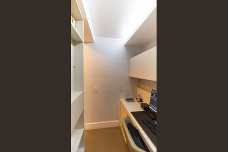 Apartamento à venda com 145m², 3 quartos e 2 vagasEscritório