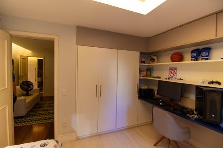 Apartamento à venda com 145m², 3 quartos e 2 vagasQuarto 01