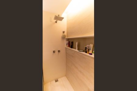 Apartamento à venda com 145m², 3 quartos e 2 vagasSuíte Banheiro