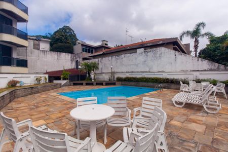 Apartamento à venda com 137m², 3 quartos e 2 vagas Apartamento à venda com 137m², 3 quartos e 2 vagasÁrea comum - Piscina