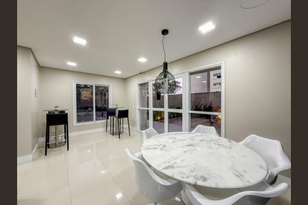 Apartamento à venda com 127m², 3 quartos e 2 vagas Apartamento à venda com 127m², 3 quartos e 2 vagasÁrea comum - Sala de Jogos