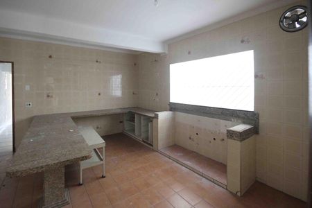 Casa à venda com 400m², 3 quartos e 6 vagasCozinha