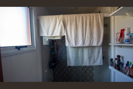 Casa de condomínio à venda com 85m², 3 quartos e 1 vaga Casa de condomínio à venda com 85m², 3 quartos e 1 vagaBanheiro da Suíte