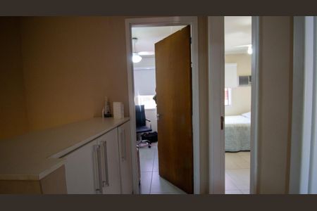 Casa de condomínio à venda com 85m², 3 quartos e 1 vaga Casa de condomínio à venda com 85m², 3 quartos e 1 vagaCorredor