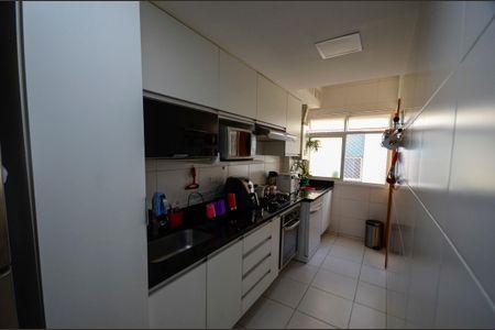 Apartamento à venda com 180m², 3 quartos e 2 vagas Apartamento à venda com 180m², 3 quartos e 2 vagasCozinha