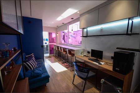 Apartamento à venda com 180m², 3 quartos e 2 vagas Apartamento à venda com 180m², 3 quartos e 2 vagasTerraço