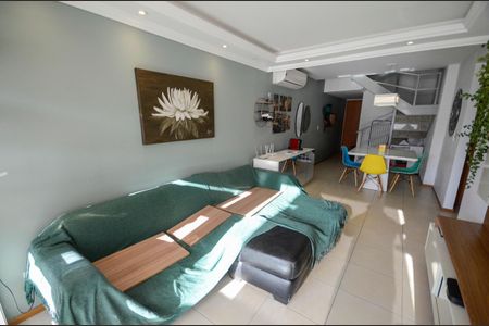 Apartamento à venda com 180m², 3 quartos e 2 vagas Apartamento à venda com 180m², 3 quartos e 2 vagasSala