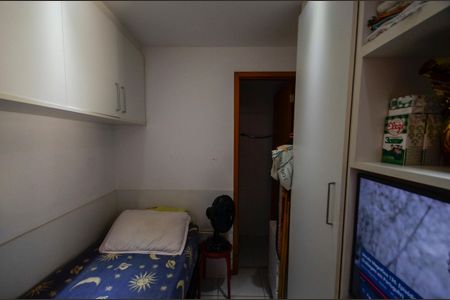 Apartamento à venda com 180m², 3 quartos e 2 vagas Apartamento à venda com 180m², 3 quartos e 2 vagasQuarto de Serviço