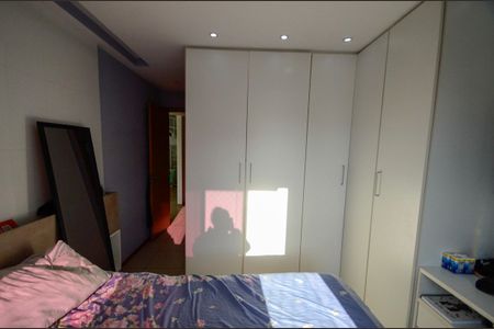Apartamento à venda com 180m², 3 quartos e 2 vagas Apartamento à venda com 180m², 3 quartos e 2 vagasSuíte