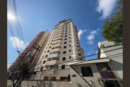 Apartamento à venda com 106m², 3 quartos e 2 vagasFachada