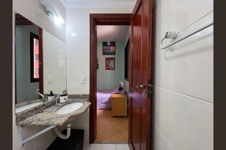 Apartamento à venda com 106m², 3 quartos e 2 vagasBanheiro da suíte 2
