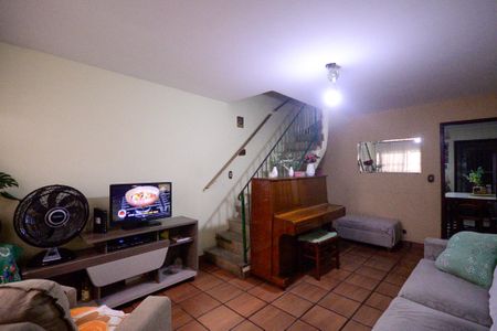 Casa à venda com 99m², 2 quartos e 1 vaga Casa à venda com 99m², 2 quartos e 1 vagaSala