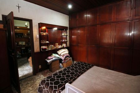 Casa à venda com 225m², 3 quartos e 2 vagasQuarto 2