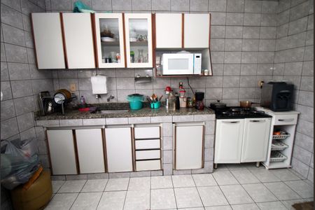 Casa à venda com 225m², 3 quartos e 2 vagasCozinha