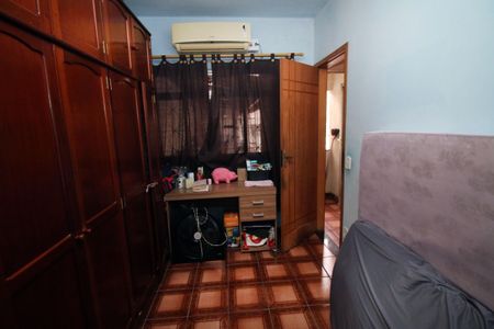 Casa à venda com 225m², 3 quartos e 2 vagasQuarto