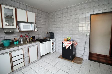 Casa à venda com 225m², 3 quartos e 2 vagasCozinha