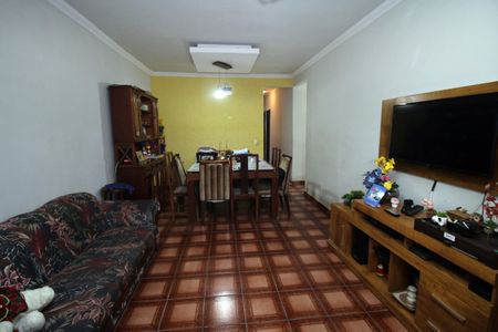 Casa à venda com 225m², 3 quartos e 2 vagasSala