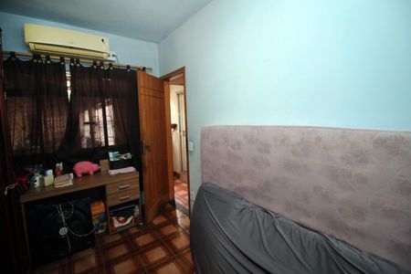 Casa à venda com 225m², 3 quartos e 2 vagasSuíte