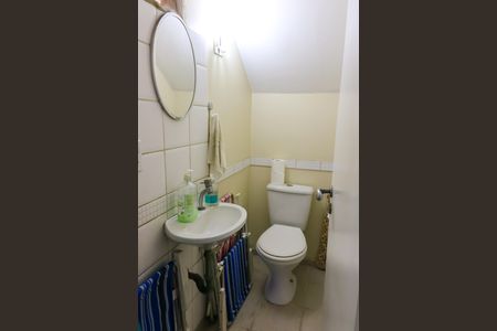 Casa à venda com 181m², 3 quartos e 1 vaga Casa à venda com 181m², 3 quartos e 1 vagaLavabo