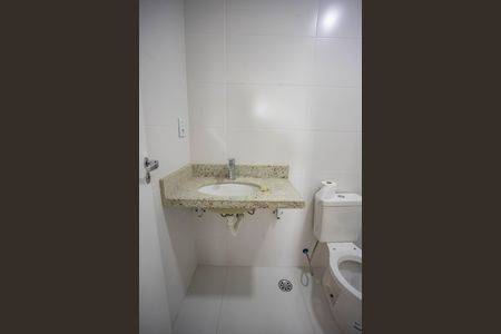 Apartamento à venda com 54m², 2 quartos e 1 vagaBanheiro Social