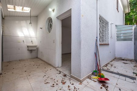 Casa para alugar com 138m², 2 quartos e 1 vagaÁrea de Serviço